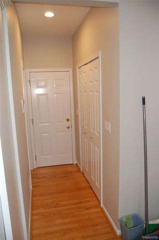 9843 Creekwood Trail, Davisburg, MI 48350