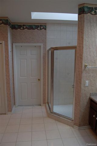9843 Creekwood Trail, Davisburg, MI 48350