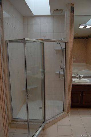 9843 Creekwood Trail, Davisburg, MI 48350