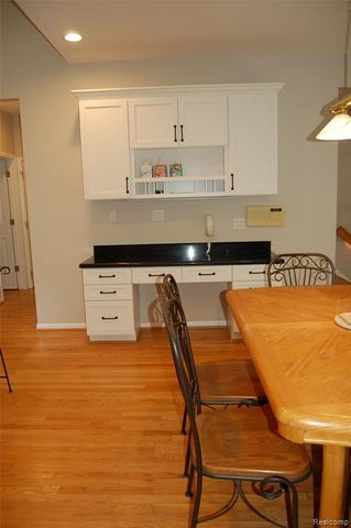 9843 Creekwood Trail, Davisburg, MI 48350
