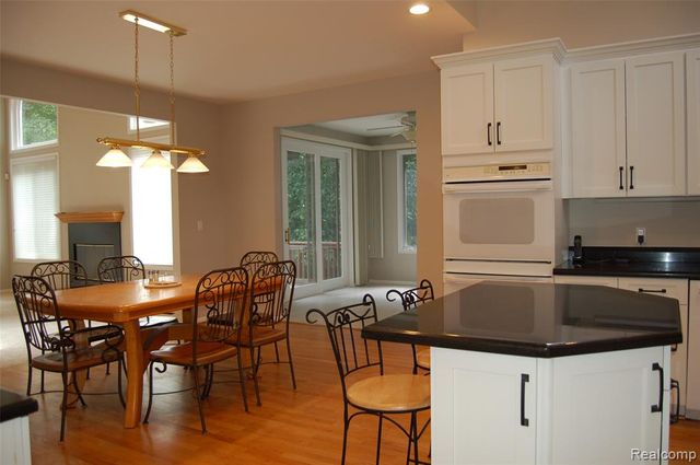 9843 Creekwood Trail, Davisburg, MI 48350