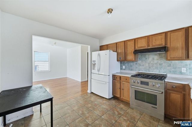 303-305 Runyon Street, Newark, NJ 07108