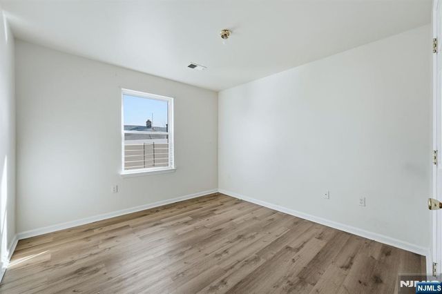 303-305 Runyon Street, Newark, NJ 07108