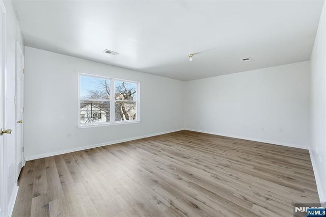 303-305 Runyon Street, Newark, NJ 07108