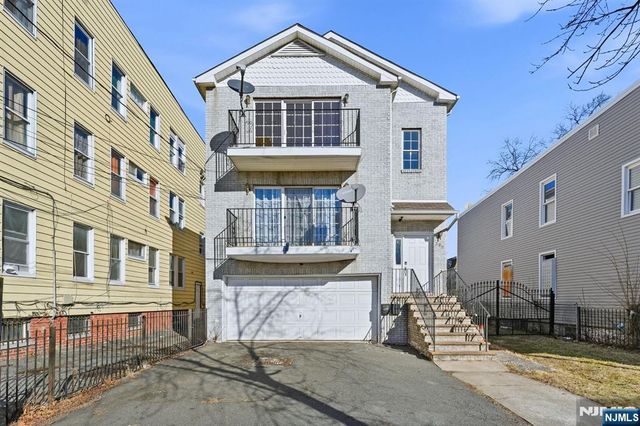 303-305 Runyon Street, Newark, NJ 07108