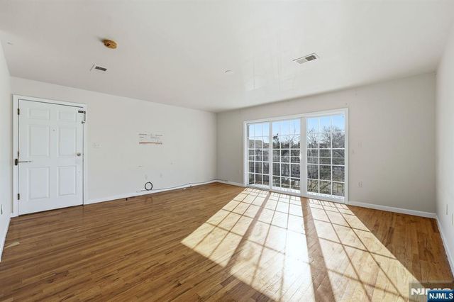 303-305 Runyon Street, Newark, NJ 07108