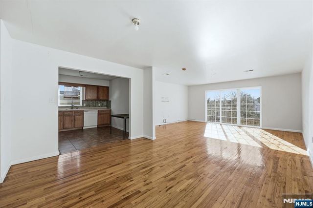 303-305 Runyon Street, Newark, NJ 07108