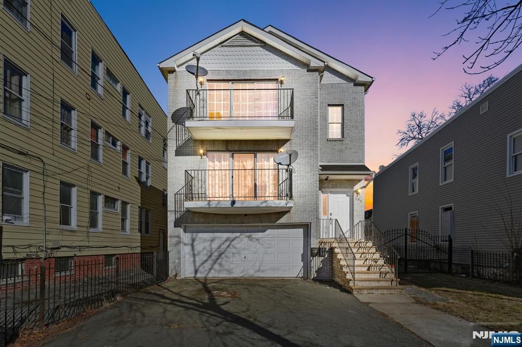 303-305 Runyon Street, Newark, NJ 07108