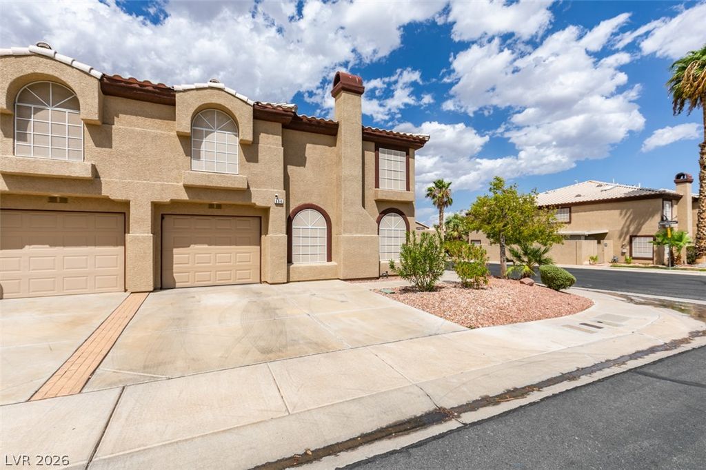 684 Harbor Mist Avenue, Henderson, NV 89015 — photo 2