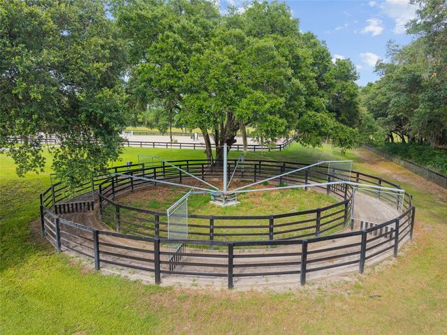 11140 NW 160TH AVENUE, Morriston, FL 32668