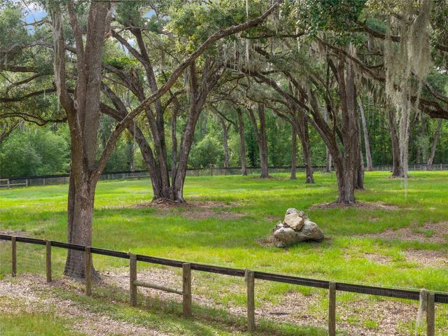 11140 NW 160TH AVENUE, Morriston, FL 32668