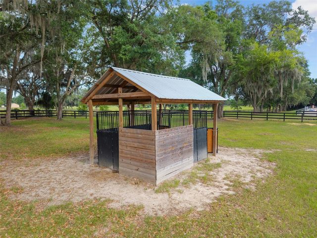 11140 NW 160TH AVENUE, Morriston, FL 32668