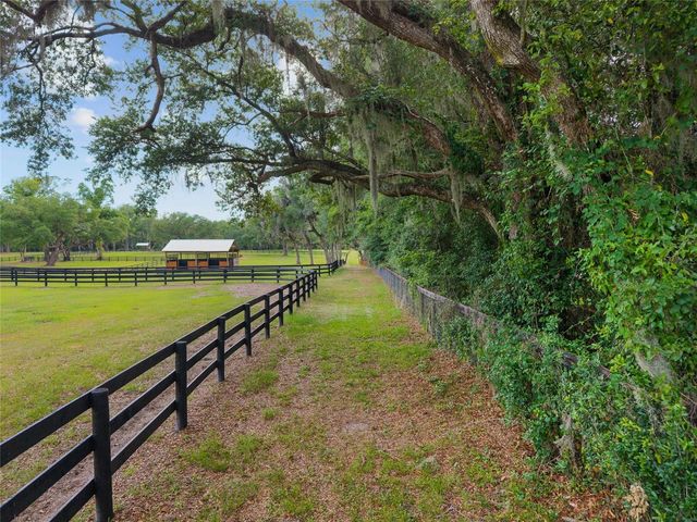 11140 NW 160TH AVENUE, Morriston, FL 32668