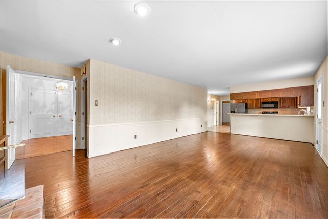 107 N Sunset Cir, Hopkinsville, KY 42240