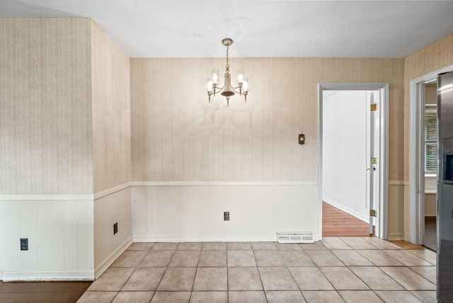 107 N Sunset Cir, Hopkinsville, KY 42240