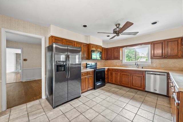 107 N Sunset Cir, Hopkinsville, KY 42240