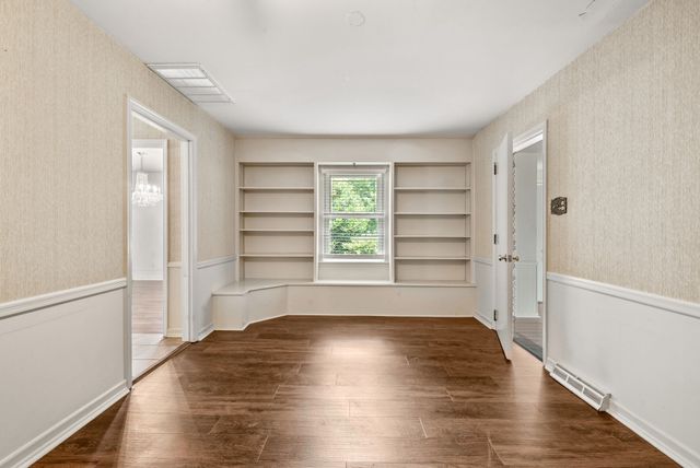 107 N Sunset Cir, Hopkinsville, KY 42240