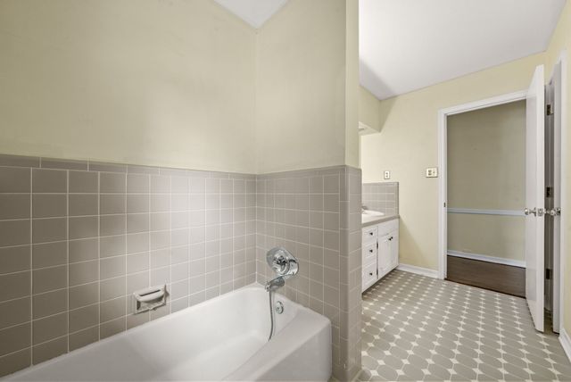 107 N Sunset Cir, Hopkinsville, KY 42240