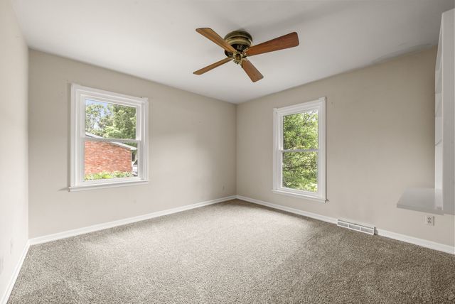 107 N Sunset Cir, Hopkinsville, KY 42240