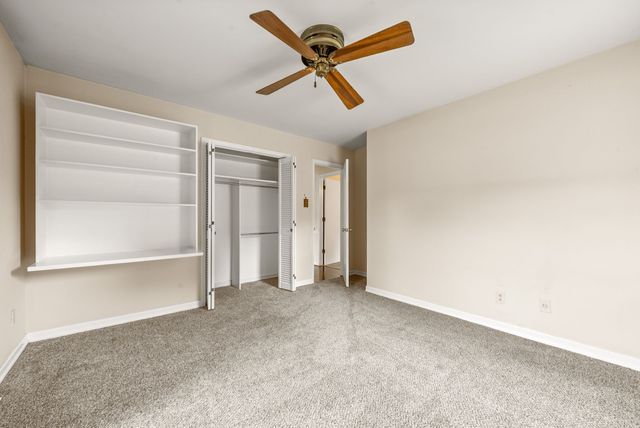 107 N Sunset Cir, Hopkinsville, KY 42240