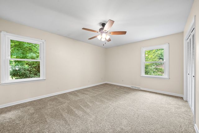 107 N Sunset Cir, Hopkinsville, KY 42240