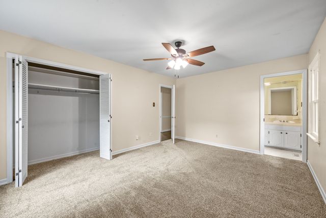 107 N Sunset Cir, Hopkinsville, KY 42240