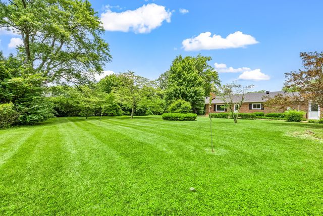 107 N Sunset Cir, Hopkinsville, KY 42240