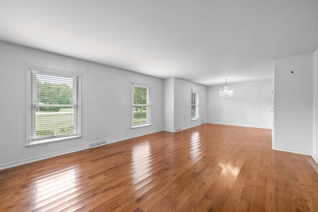 107 N Sunset Cir, Hopkinsville, KY 42240