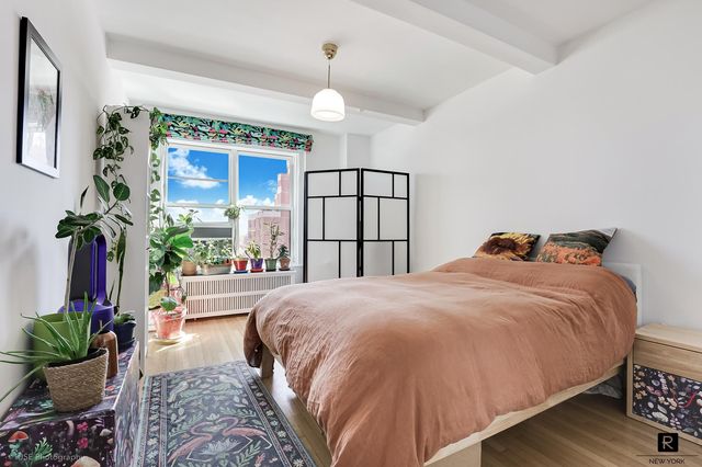 200 W 108th St Apt 12F, New York City, NY 10025