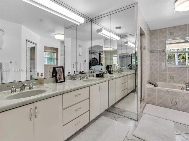 5301 SW 190th Avenue, Southwest Ranches, FL 33332