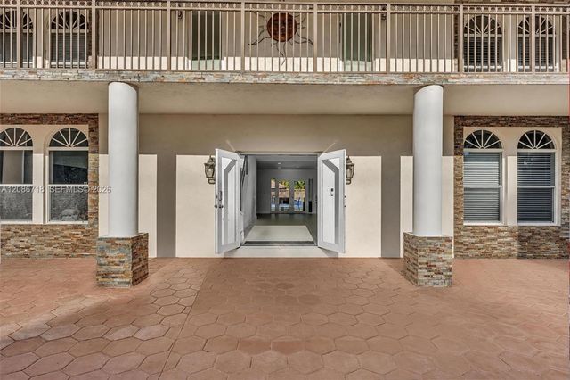 5301 SW 190th Avenue, Southwest Ranches, FL 33332