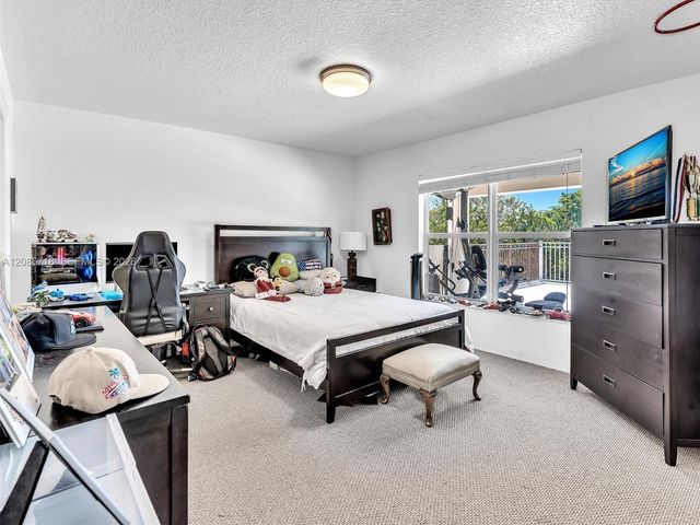 5301 SW 190th Avenue, Southwest Ranches, FL 33332