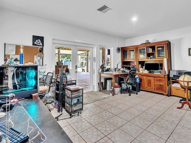 5301 SW 190th Avenue, Southwest Ranches, FL 33332