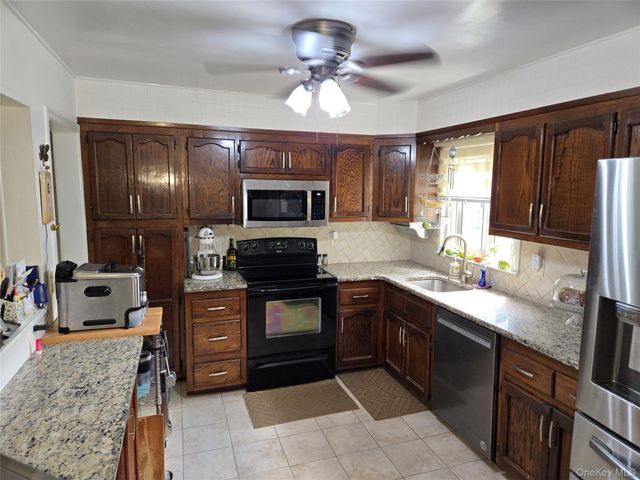 810 Fenimore Road, Mamaroneck, NY 10543