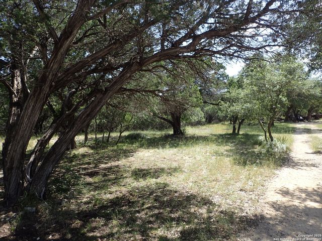 300 6th, Lakehills, TX 78063