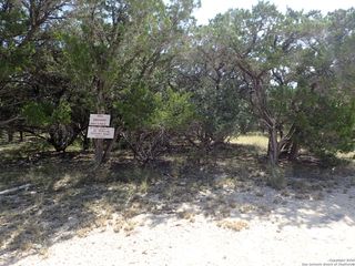 300 6th, Lakehills, TX 78063