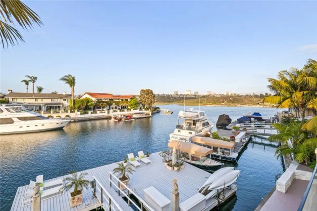 218 Evening Star, Newport Beach, CA 92660