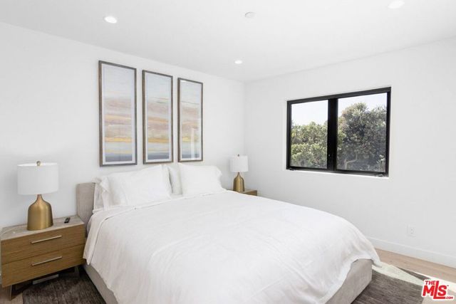 1703 Plaza Del Sur 2, Newport Beach, CA 92661