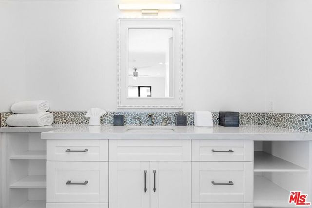 1703 Plaza Del Sur 2, Newport Beach, CA 92661