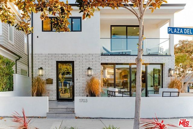 1703 Plaza Del Sur 2, Newport Beach, CA 92661