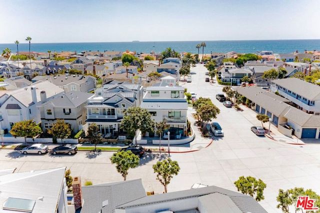 1703 Plaza Del Sur 2, Newport Beach, CA 92661