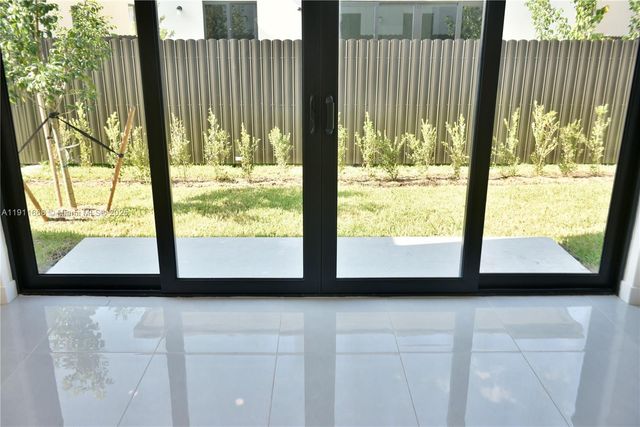 1160 NW 2nd St, Florida City, FL 33034