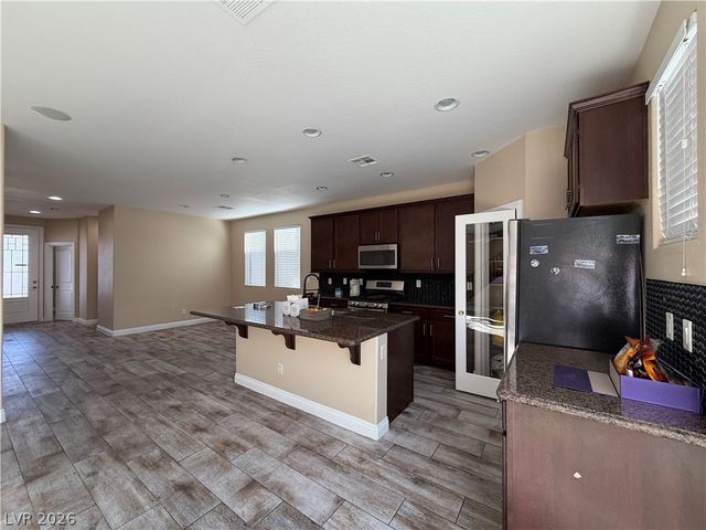 5669 Sleeping Creek Street, North Las Vegas, NV 89081