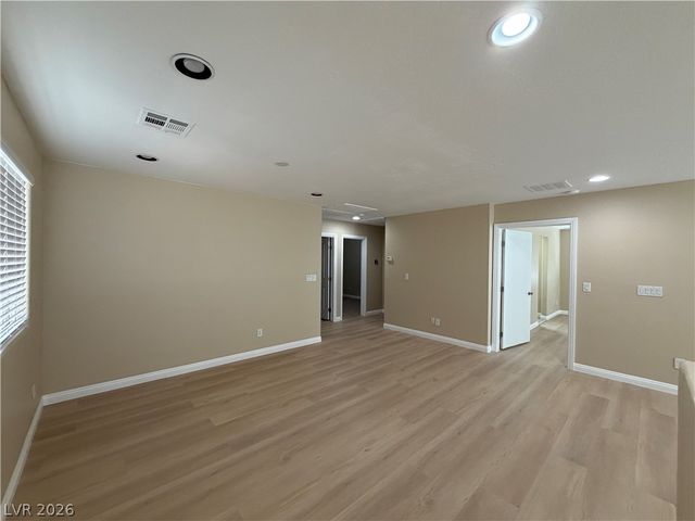5669 Sleeping Creek Street, North Las Vegas, NV 89081