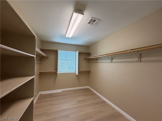 5669 Sleeping Creek Street, North Las Vegas, NV 89081