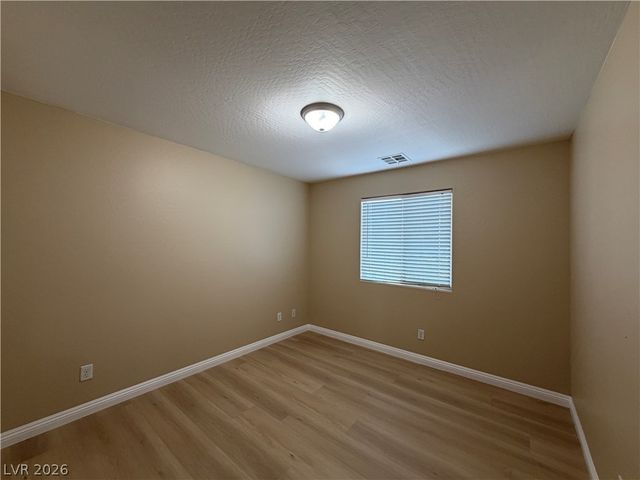 5669 Sleeping Creek Street, North Las Vegas, NV 89081