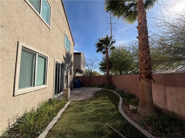 5669 Sleeping Creek Street, North Las Vegas, NV 89081