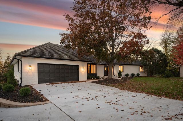 10215 27th Avenue N, Plymouth, MN 55441