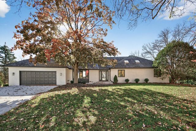 10215 27th Avenue N, Plymouth, MN 55441