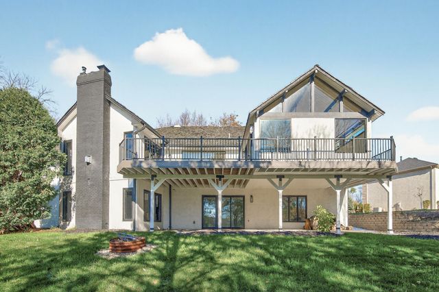 10215 27th Avenue N, Plymouth, MN 55441